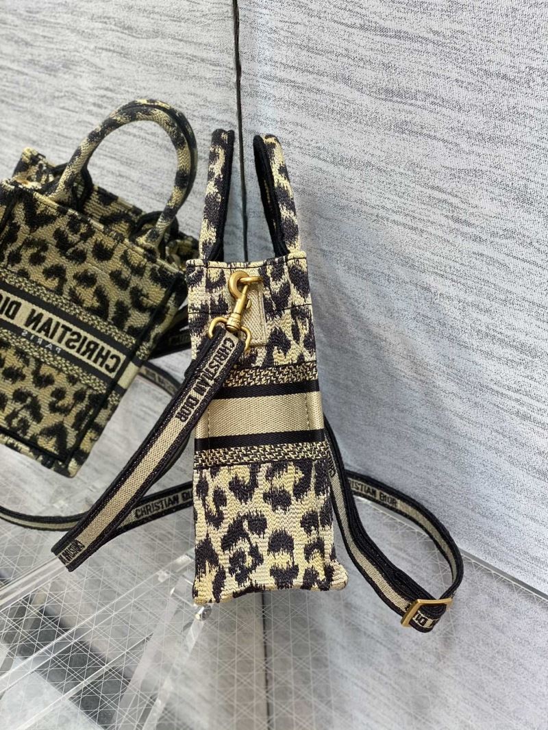 chr1st1an D10r shopping bags